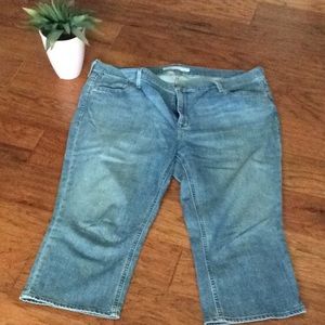 Ladies Cropped Jeans
